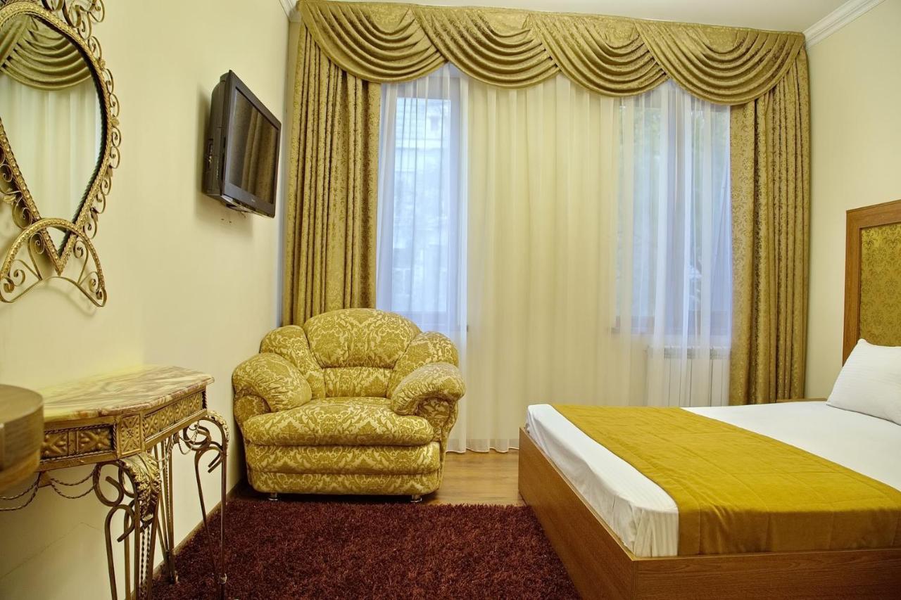 Boomerang Business Hotel Odessa Exterior foto